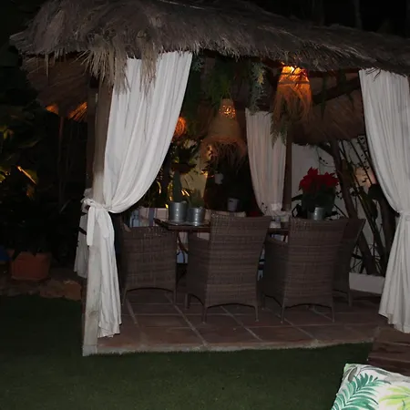 El Jardin Secreto De Elviria Apartment *
