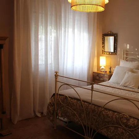 El Jardin Secreto De Elviria Apartment
