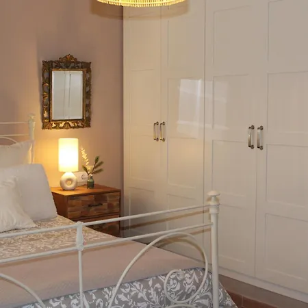 El Jardin Secreto De Elviria Apartment