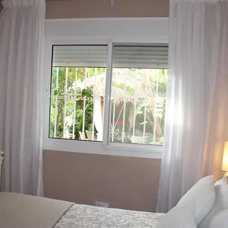 El Jardin Secreto De Elviria Apartment *